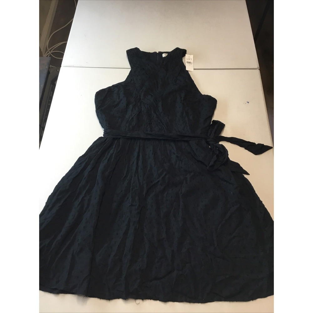 NEW Loft Black Dress With Textured Dots Size 4 Attached Belt